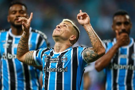 Soteldo encanta João Pedro Galvão desencanta e Grêmio goleia o São José