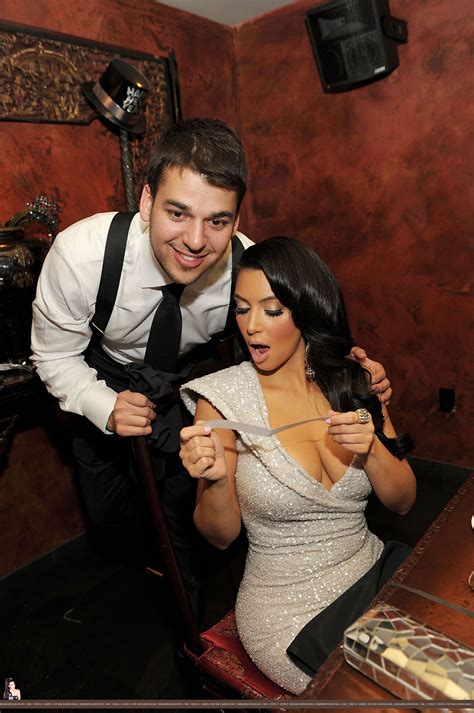 Kim Kardashian Exposing Fucking Huge Cleavage And Sexy Body In Evening Dress Porn Pictures XXX