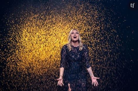 Magnifique déesse reine Louane se dévoile en bikini à Ibiza et affole ses fans Le