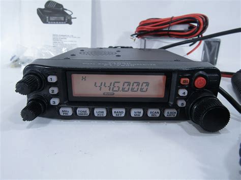 U Used Yaesu Ft R Vhf Uhf Dual Band Fm Transceiver In Box Ebay