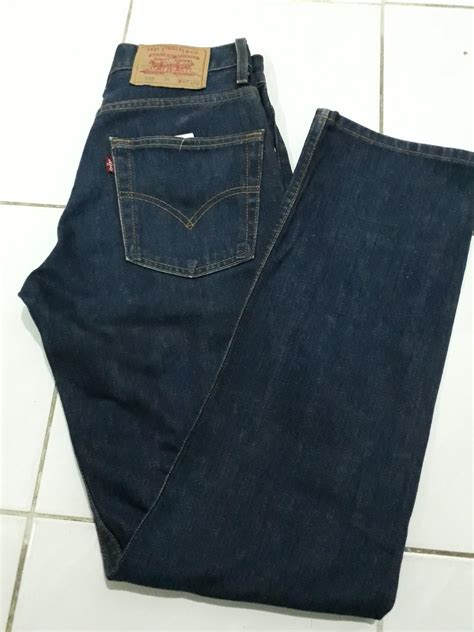 Levis Jeans, Men's Fashion, Bottoms, Jeans on Carousell