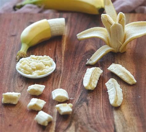 Banana For Babies Baby Led Weaning Method Thrivingnest