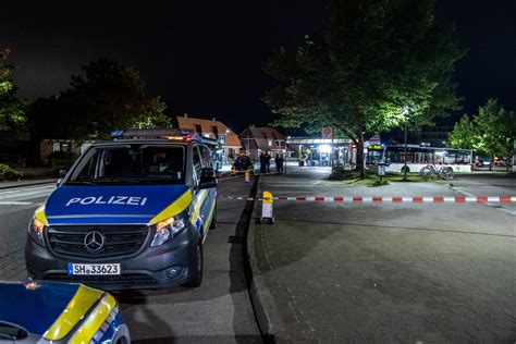 Messerstiche Am Busbahnhof Bei Hamburg Mopo