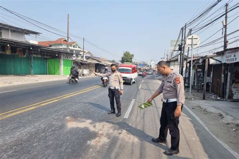 Gagal Nyalip Pelajar Di Serang Tewas Terlindas Truk Trailer Antara