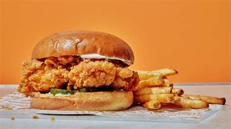 Popeyes Viral Chicken Sandwich Is Finally Coming To Canada Complex Ca