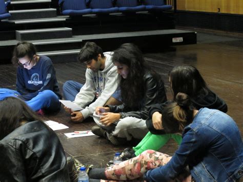 Alunos Do Col Gio S O Teot Nio Fazem Est Gio Na Escola Da Noite