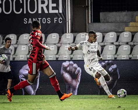 Santos Chega A Partidas Sem Vencer E Vive Momento Conturbado