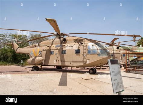 Sikorsky ch53 cockpit hi-res stock photography and images - Alamy