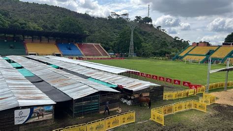 Estadio Que Acogió El Fútbol Profesional En Colombia Lo Abandonaron Y Ahora Es Usado Como