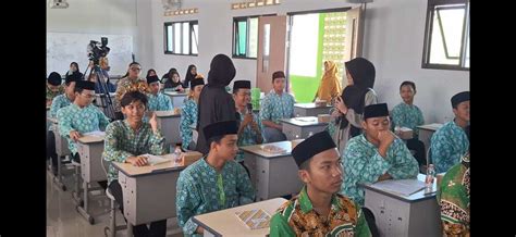 Tim PkM UNY Dan MBS Pleret Membuat Konten Dakwah Digital