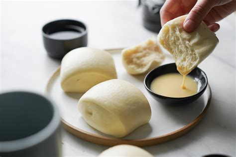 Mantou Recipe (Fluffy Chinese Steamed Buns) - Hungry Huy