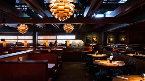 Houston's Pasadena - Review - Pasadena - Los Angeles - The Infatuation
