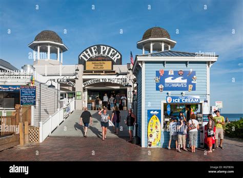 Old Orchard Beach Maine Juillet Les Gens Appr Cient L