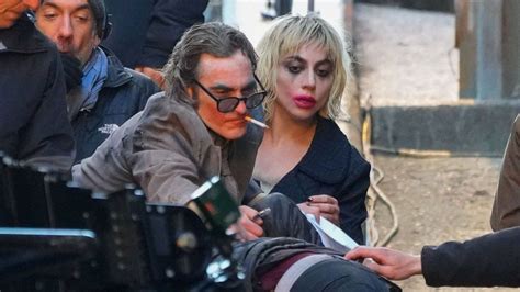 Joaquin Phoenix y Lady Gaga recrean una icónica escena en la secuela de