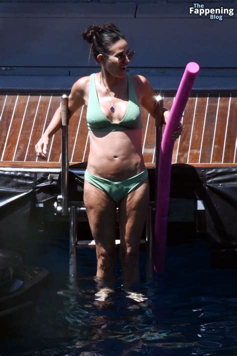 Demi Moore Shows Off Her Amazing Curves In A Green Bikini 55 Photos The Fappening Leaked Photos