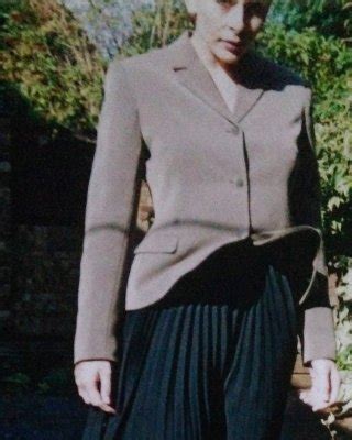 Office Girl Has Trouble With Her Pleated Skirt In The Wind Porn Pictures XXX Photos Sex Images