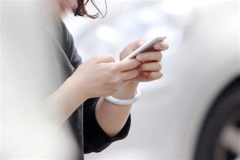 Revenge Porn Ai Danni Uomo Conosciuto In Chat Indagata