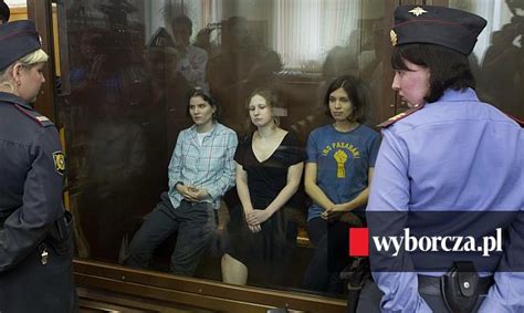 Dziewczyny Z Pussy Riot Dosta Y Dwa Lata Agru