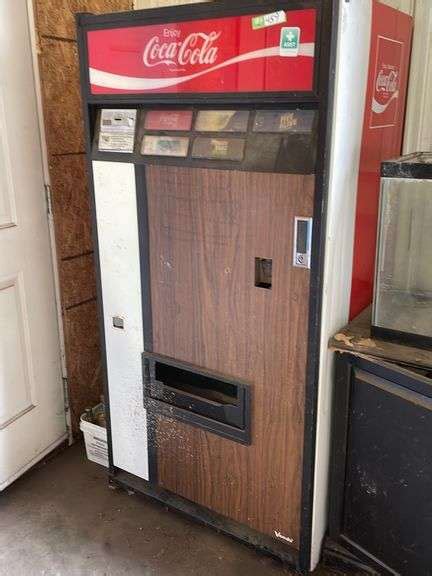 Coca Cola Pop Machine Yorkton Auction Centre