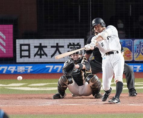 ロッテ荻野貴司サヨナラ打で優勝m4、氷水ぶっかけに「うれしかったけど」 プロ野球写真ニュース 日刊スポーツ