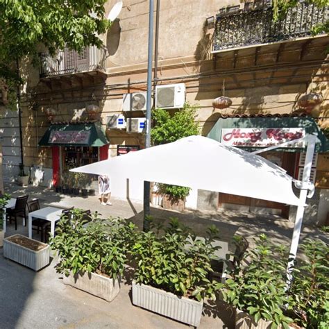 Palermo Spaccata La Vetrina Di Un Ristorante Cinese Di Via Principe Di