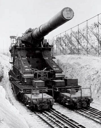 The "Heavy Gustav" biggest cannon of WW2 (2260x1930) : r/MilitaryPorn