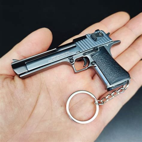 Fidget Toys Gun Disassemble Mini Gun Mini Desert Eagle Mini Keychain