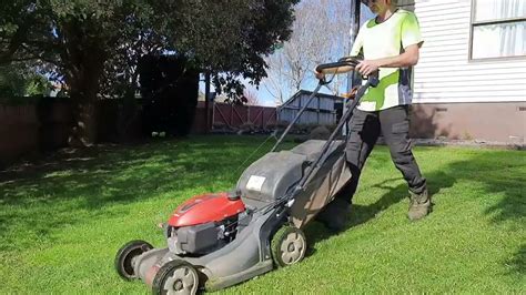 Love Thy Lawns First Lawn Mowing Video Youtube