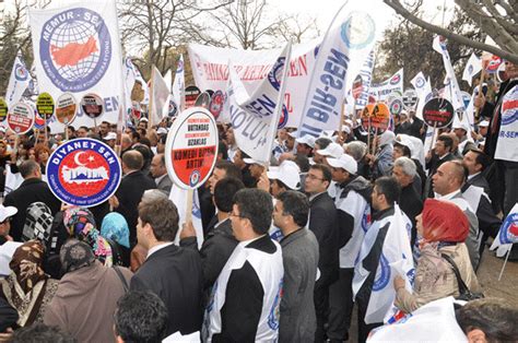 Başörtüsüne Özgürlük İçin TBMM Önünde Eylem Yaptık