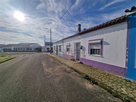 Casa ou moradia à venda na estrada sem nome Ermidas Sado Santiago do