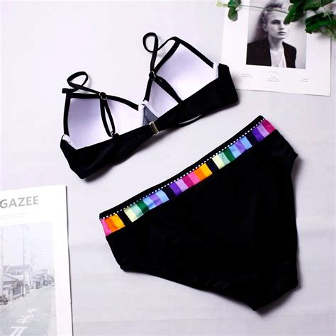 Estupendo Conjunto De Bikini Con Estampado De Puntos Bailongas