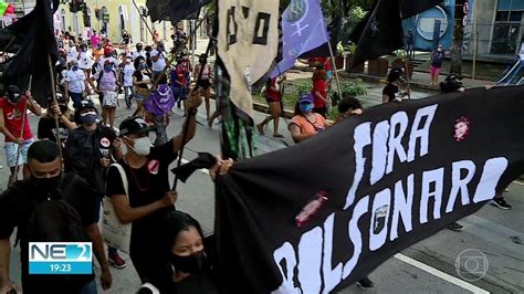 Manifestantes Fazem Protesto Contra O Presidente Jair Bolsonaro NE2 G1