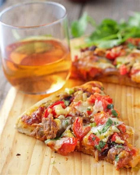 Smoked Brisket Pizza Recipe That Has A Perfect Balance Of Flavors This Bbq Pizza Is Full Of