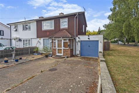 Montgomery Avenue Hemel Hempstead Hp2 3 Bedroom Semi Detached House