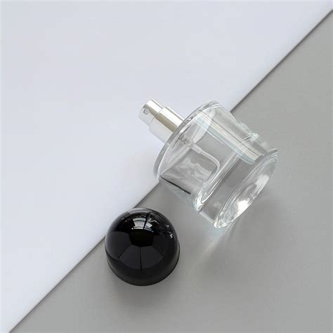 Cheap 30Ml Portable Round Glass Empty Perfume Bottle Pump Spray Parfum