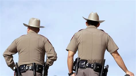 Citizen Photographer Pulls Over Texas State Trooper for Allegedly ...