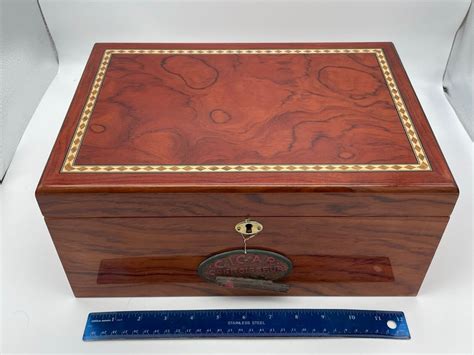 Cigar Humidor Wood Box Cigar Connoisseur Brass Handles Good