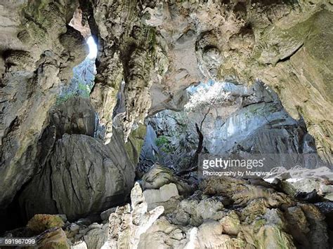 288 Crevice Cave Stock Photos, High-Res Pictures, and Images - Getty Images