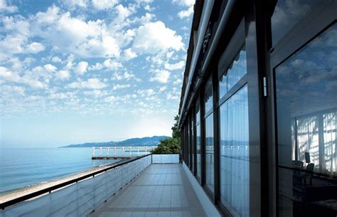 Топ 10 лучших отелей Сочи для отдыха туристам 🏨