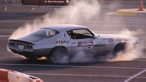 Heres a car doing a awesome burnout! | Street cars, Car, Sports car