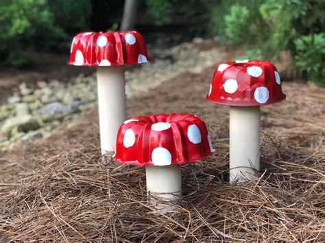 Diy Bundt Pan Mushrooms The Shabby Tree Diy Yard Decor Mushroom Decor Stuffed Mushrooms