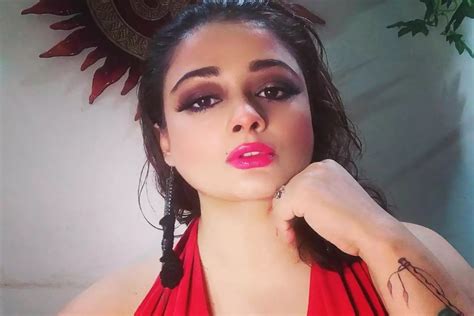 Who is Kiran Rathod? Raveena Tandons cousin participates in Bigg Boss 