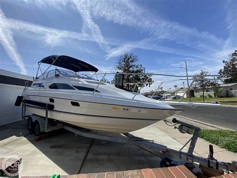 Bayliner Ciera Sunbridge Power Boats Express Cruisers For