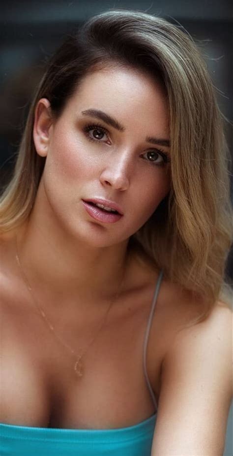 Centerfold Luscious Hentai Manga Porn