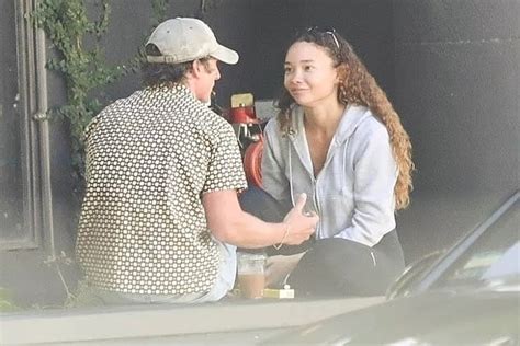 Jeremy Allen White Spotted Kissing a Woman amid Divorce from Wife