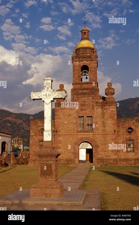 El Siglo Xvii La Iglesia Jesuita De San Francisco Xavier En El Pueblo