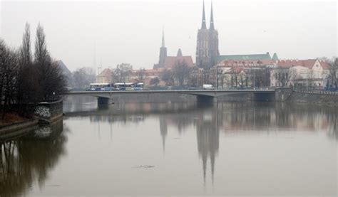 Fala na Odrze przechodzi przez Wrocław wiadomosci