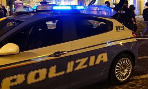 Aggredisce Compagna Per Strada Arrestato Dalla Polizia Pupia Tv