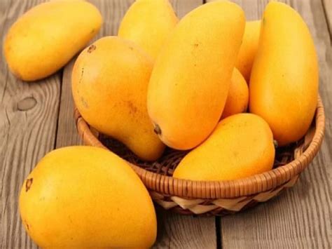 Health Tips Tips To Identify Chemically Ripened Mangoes Eating Can Damage Nervous System Side