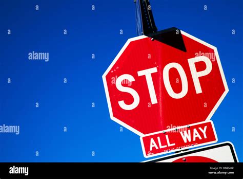 Red stop hi-res stock photography and images - Alamy